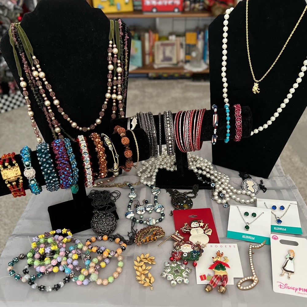 Like This Listing to be Notified of Jewelry Live Shows! $1 Starts! DO NOT BUY